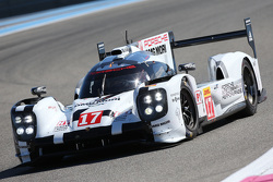 #17 Porsche Team Porsche 919 Hybrid: Timo Bernhard, Mark Webber, Brendon Hartley