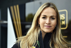 Кармен Хорда, пилот-испытатель Lotus F1 Team