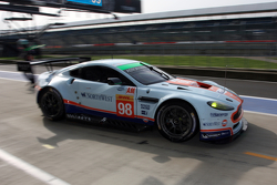 #98 Aston Martin Racing Aston Martin Vantage V8 : Paul Dalla Lana, Pedro Lamy, Mathias Lauda