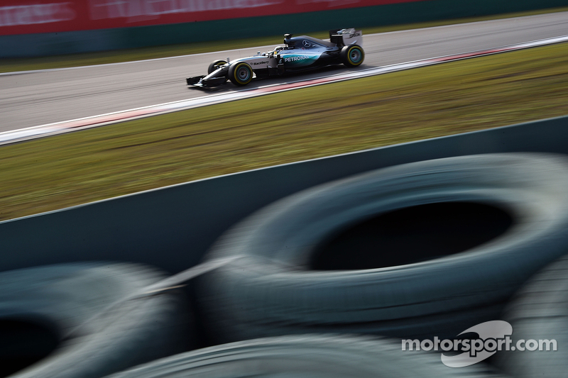 Льюіс Хемілтон, Mercedes AMG F1 W06