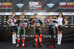 Jonathan Rea, Kawasaki, ganador de la pole, Tom Sykes, Kawasaki y Leon Haslam, Aprilia Racing Team