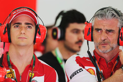 Эстебан Гутьеррес, тестовый и резервный пилот Ferrari и Маурицио Арривабене, руководитель команды Fe