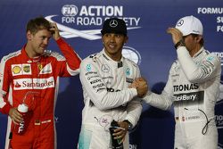 Pole para Lewis Hamilton, Mercedes AMG F1, segundo para Sebastian Vettel, Ferrari SF15-T y el tercero para Nico Rosberg, de Mercedes AMG F1 W06