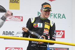 Le vainqueur de la 3e course Mick Schumacher, Van Amersfoort Racing