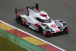 Audi R18 e-tron quattro Hybrid команды Audi Sport Team Joest : Марсель Фэсслер, Бенуа Трелуйе и Андр