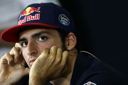 Карлос Сайнс мл., Scuderia Toro Rosso
