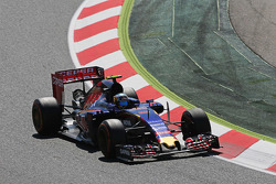 Карлос Сайнс мл., Scuderia Toro Rosso STR10