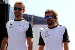 Дженсон Баттон, McLaren Honda и Фернандо Алонсо, McLaren Honda