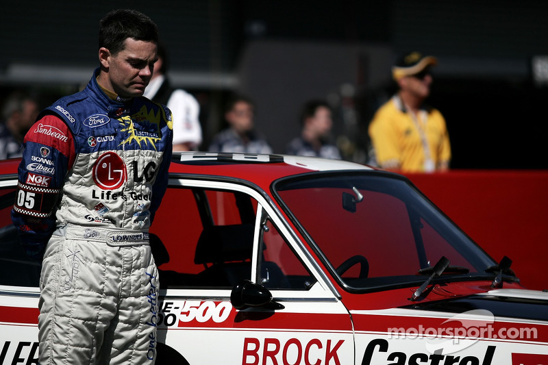 Tough weekend for Craig Lowndes