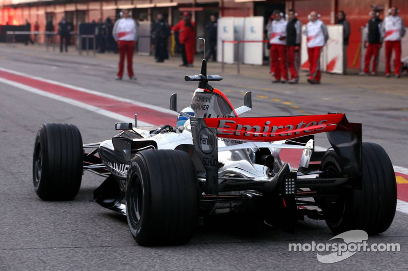 Mika Hakkinen, al volante del McLaren Mercedes MP4-21 (2006)