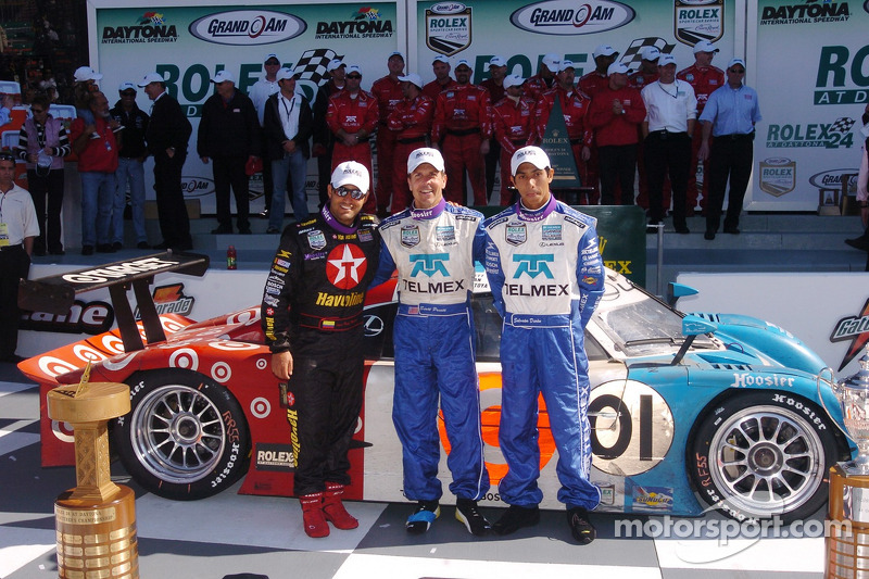 DP Podium: Winnaars Scott Pruett, Juan Pablo Montoya, Salvador Duran