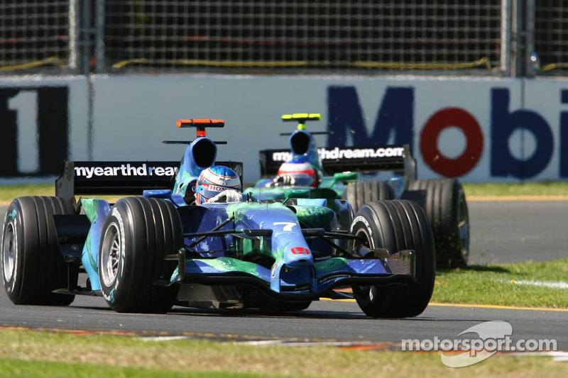 Jenson Button, Honda Racing F1 Team, RA107 leads Rubens Barrichello, Honda Racing F1 Team, RA107