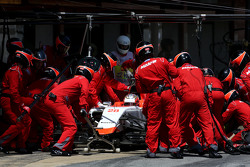 Уилл Стивенс, Manor F1 Team во время пит-стопа