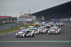 Start zum 1. Rennen: Jose Maria Lopez, Citroën C-Elysée WTCC, Citroën World Touring Car Team, in Füh
