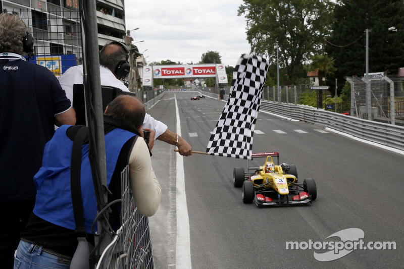 Antonio Giovinazzi in European F3, 2015