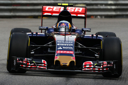 Carlos Sainz Jr., Scuderia Toro Rosso STR10