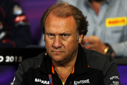 Robert Fernley, Vice Diretor da Sahara Force India F1 Team na Coletiva de Imprensa da FIA