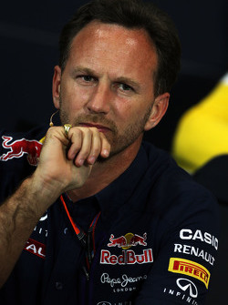Christian Horner, de Red Bull Racing, director del equipo en la conferencia de prensa de la FIA
