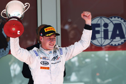 Le vainqueur Stoffel Vandoorne, ART Grand Prix