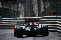 Pastor Maldonado, Lotus F1 E23
