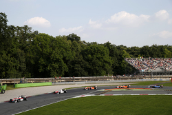 Felix Rosenqvist y Jake Dennis, Prema Powerteam Dallara Mercedes-Benz y Mikkel Jensen, Mücke Motorsp