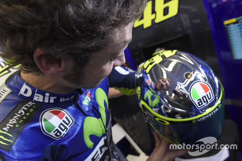 Casco disegnato da Valentino Rossi, Yamaha Factory Racing per il Gran Premio Italiano al Mugello 2015