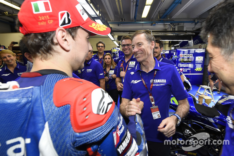 El ganador, Jorge Lorenzo y Lin Jarvis, Yamaha Factory Racing