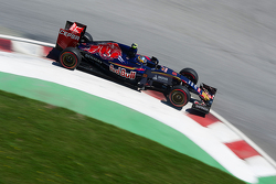 Carlos Sainz Jr., Scuderia Toro Rosso STR10