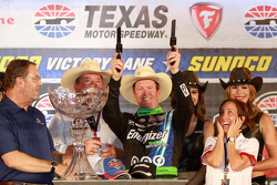 Le vainqueur Scott Dixon, Chip Ganassi Racing Chevrolet