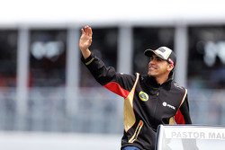Pastor Maldonado, Lotus F1 Team en el desfile de los pilotos