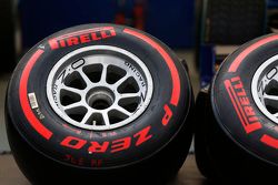 Pirelli tyres