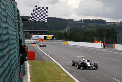 Charles Leclerc, Van Amersfoort Racing Dallara F312 Volkswagen vence