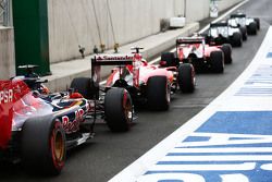 Nico Rosberg, de Mercedes AMG F1 W06; Lewis Hamilton, de Mercedes AMG F1 W06; Sebastian Vettel, Ferr