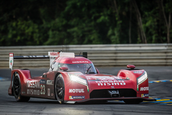#23 Nissan Motorsports Nissan GT-R LM NISMO: Оливье Пла, Ян Марденборо, Макс Чилтон