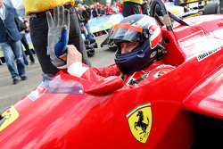 Gerhard Berger, Ferrari F1/87-88C, bei der Legendenparade