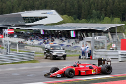 Gerhard Berger, Ferrari F1/87-88C, bei der Legendenparade