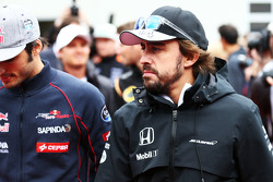 Fernando Alonso, McLaren lors de la parade des pilotes