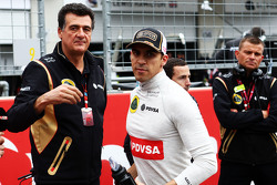 Pastor Maldonado, Lotus F1 Team con Federico Gastaldi, Lotus F1 Team Director del equipo adjunto en