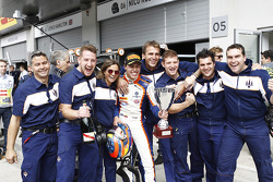 Ganador de la carrera Oscar Tunjo, Trident