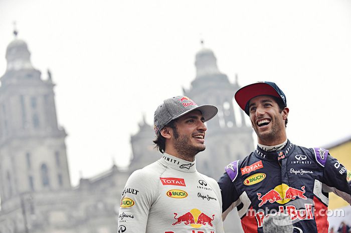 Carlos Sainz Jr. Red Bull Racing y Daniel Ricciardo, Red Bull Racing