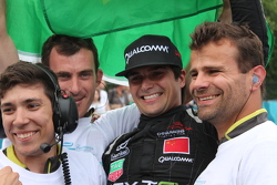 Nelson Piquet Jr., China Racing, célèbre son titre de Champion Formule E