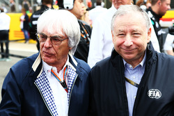 Берни Экклстоун и Жан Тодт, президент FIA на стартовой решетке