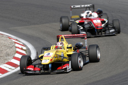 Антонио Джовинацци, Jagonya Ayam with Carlin Dallara Volkswage и Феликс Розенквист, Prema Powerteam