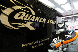 Hommage à Jules Bianchi sur la Force India VJM08