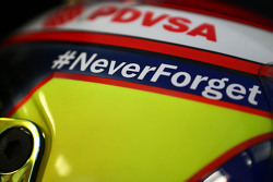 Capacete de Pastor Maldonado, Lotus F1 Team homenagem a Jules Bianchi