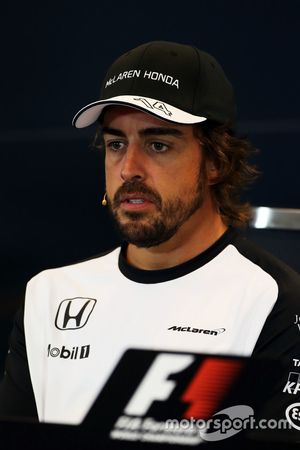 Fernando Alonso, McLaren en la conferencia de prensa de la FIA