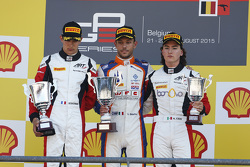 Podium: 2de Esteban Ocon, ART Grand Prix en winnaar Luca Ghiotto, Trident en 3de Alfonso Celis Jr.,