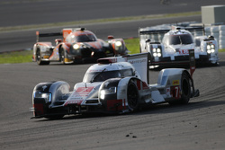 #7 Audi Sport Team Joest Audi R18 e-tron quattro: Marcel Fässler, Andre Lotterer, Benoit Tréluyer
