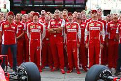 Marc Gene, Ferrari Test Driver, Kimi Raikkonen, Ferrari, Maurizio Arrivabene, Ferrari Team Principal, Sebastian Vettel, Ferrari; Esteban Gutierrez, Ferrari Test and Reserve Driver at a team photograph
