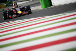 Daniil Kvyat, Red Bull Racing RB11